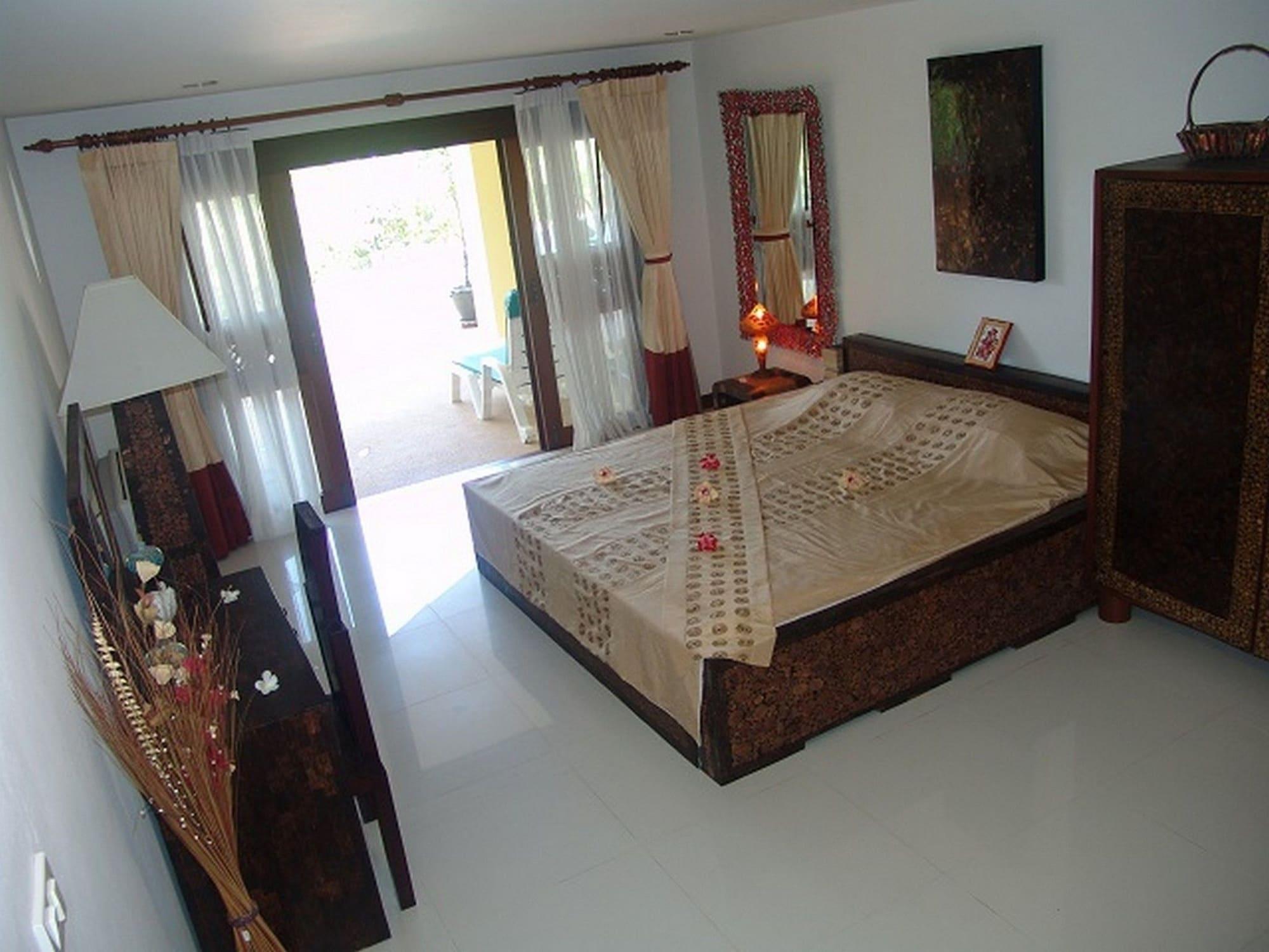 Villa Sawadee Thalang Kültér fotó